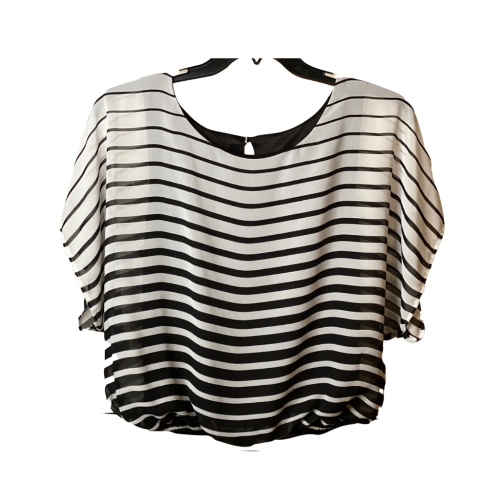 BCX BLACK AND WHITE STRIPED BUBBLE TOP